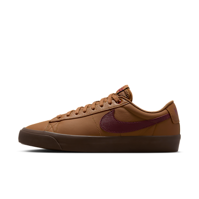 〈NIKE SB〉SB ZOOM BLAZER LOW QS Nike SB Zoom Blazer Low Pro GT Skate Shoes. Nike IN